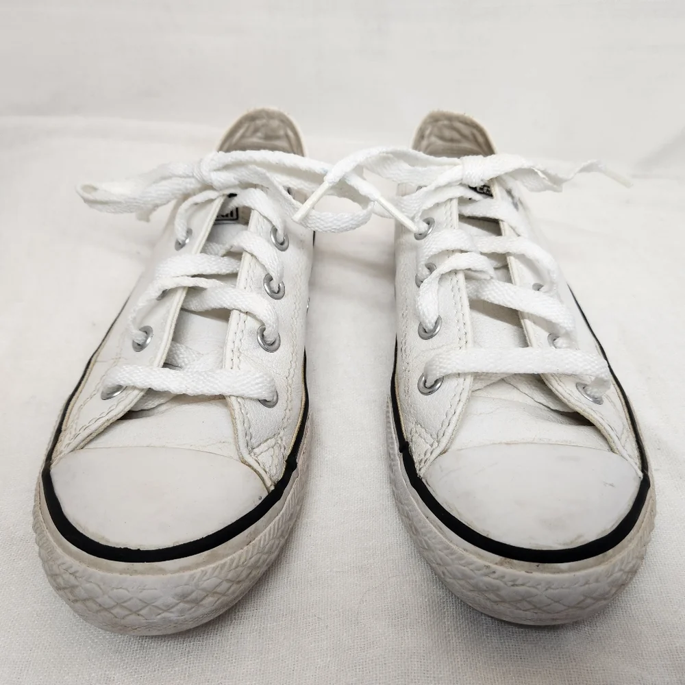 Converse Junior Size 2 White Faux Leather Low Top Sneakers All Star